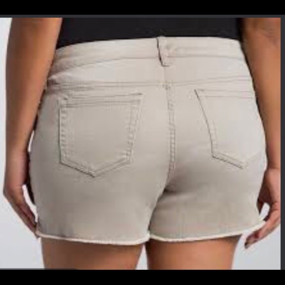 Torrid Denim Shorts - Picture 1 of 9